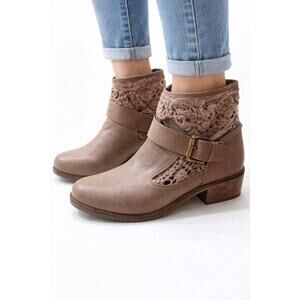 BareTraps Ankle Boots Womens 9.5 Brown Crochet Buckle Low Heel